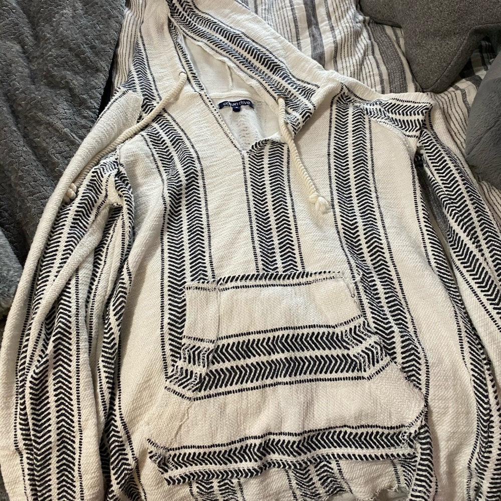 Ocean drive pullover